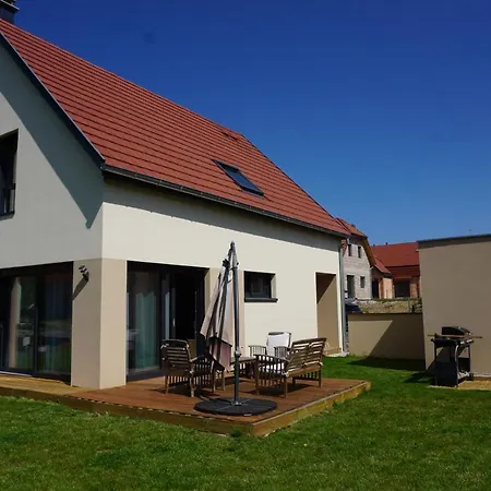 Entre Vignes Et Chateaux - Charmante Maison Au Calme, Ideale Pour Famille Ou Entre Amis - Parking Gratuit *